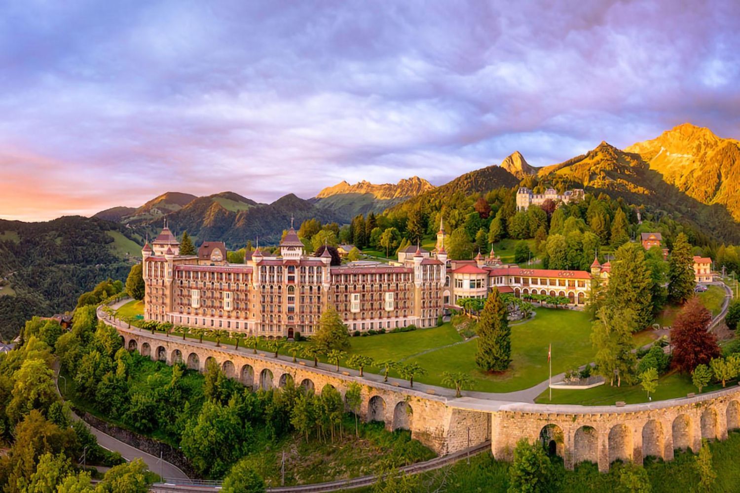 Swiss Hotel Management School (SHMS)